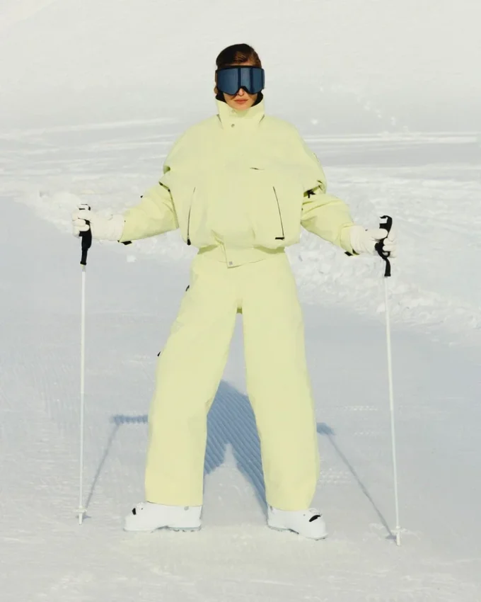 Dopasowane spodnie z Gore-Texu Jacquemus + Nike Dopasowane spodnie z Gore-Texu – współpraca Jacquemus + Nike