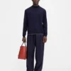 Dzianinowy sweter z monogramem