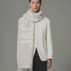 Szalik Jacquemus Szalik z frędzlami i logo Szalik Jacquemus Szalik z frędzlami i logo